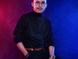 Penyanyi asal kotabaru “Asep Muammar” diharapkan dapat mengharumkan nama Kotabaru di ajang D’Academy 6 Indosiar
