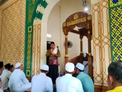 Bupati Kotabaru melaksanakan safari jum’at di Desa Pantai Baru