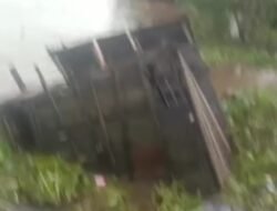 Insiden Tongkang Tabrak Dermaga Desa Terjadi di Marabahan