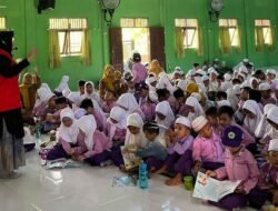 Anak-anak Tanbu Diajak Membaca Melalui Storytelling