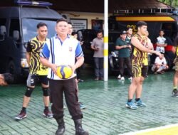 Suasana Kemeriahan Memenuhi Pembukaan Turnamen Volleyball Kapolres HST Cup