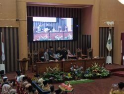 Pemkab Tanbu Sampaikan 2 RPJPD 2025-2045 dalam Rapat paripurna DPRD