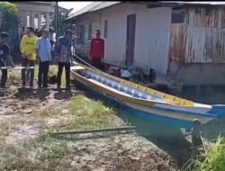 Pokmaswas Abulung Terima Bantuan Perahu Bermotor dari Pemerintah Provinsi Kalsel