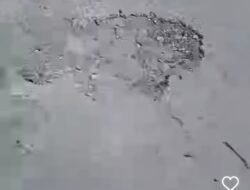 Jalan Rusak di Kampung Qadhi, Hulu Sungai Tengah Menjadi Sorotan Publik