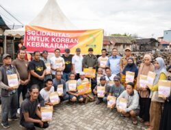 Aksi Peduli Jhonlin Group: Bantuan Rp1 Miliar bagi 20 Korban Kebakaran di Tungkaran Pangeran Tanbu