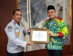 HUT Ikatan Penguji Kendaraan Bermotor ke-22, Pemkab Kotabaru Kembali Raih Penghargaan Kemenhub RI