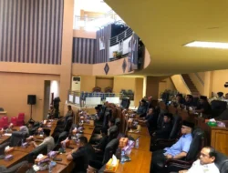 Fraksi PKB dan Golkar Soroti Isu Penting dalam Raperda Perumahan di Rapat Paripurna DPRD