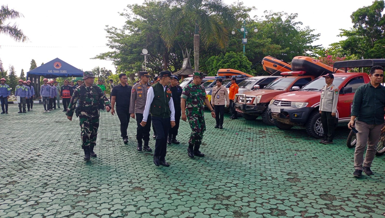 Sekda H Ambo Sakka Bersama Para Tamu Undangan