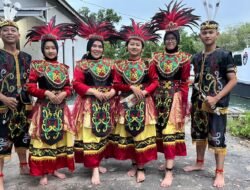 Guru dan Pelajar Kotabaru Kenalkan Budaya Kalimantan di Japan