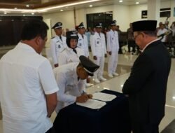 Bupati Kotabaru Lantik Tujuh Kades Antar Waktu Diaula Kantor Bupati