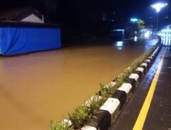 Beberapa Ruas Jalan Dikotabaru Jadi Genangan Air