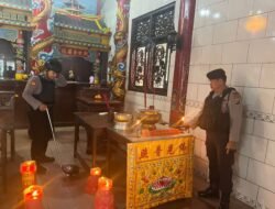 Pastikan Kenyamanan dan Keamanan Bagi Jemaat, Polres Kotabaru Lakukan Sterilisasi di Klenteng An Hwa Tian