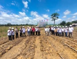 Polres Kotabaru Bersama PT Minamas Plantation Selabak Estate Sungai Durian Tanam Jagung Hibrida Seluas 2 Ha Dukung Ketahanan Pangan