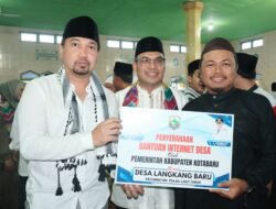 Safari Ramadhan, Wakil Bupati Kotabaru Berikan Bantuan Untuk Dua Kecamatan