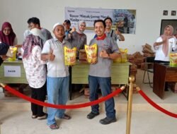 PT SMART Tarjun Gelar Bazar Minyak Goreng Murah di Desa Tarjun dan Langadai