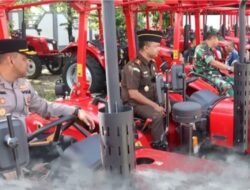 Kapolres Tanah Laut Hadiri Penyerahan Alsintan untuk Brigade Pangan Kabupaten Tanah Laut 2025