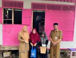 Menyemarakkan Kebahagiaan Idul Fitri 1446H, Dinas Pendidikan HSS Berikan Tali Asih ke Anak-Anak