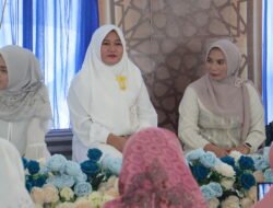 Ketua TP. PKK Kotabaru Suci Annisa Rusli, Hadiri Dua Haul Ulama Besar Tanah Banjar