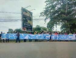 Lagi-lagi, Aksi Warga Tolak Truk Batubara Lewat Jalan Nasional, Warga Barabai Kini Protes