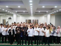 Tingkatkan Mutu Pendidikan, Bupati Kotabaru Kukuhkan Peserta Sekolah Berbahasa Inggris Tingkat SD dan SMP