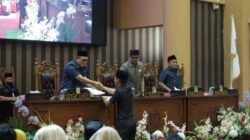 Fraksi-Fraksi DPRD Tanah Bumbu Sampaikan Catatan atas LPj APBD 2024