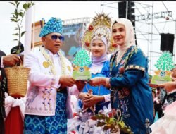 Dalam Program 100 Hari Kerja, Bupati Kotabaru Terima Apresiasi Dari Dinas Lingkungan Hidup