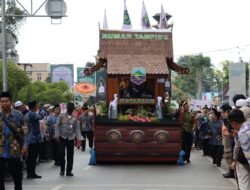 Kotabaru Tampilkan Kapal Hias Bertema “Generasi Qur’ani Hebat” Dipawai Ta’aruf MTQN ke-36 Kalsel