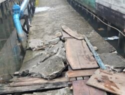 Jalan Titian Ambruk, Warga Minta Wali Kota Turun dan Lihat Kondisi Lapangan