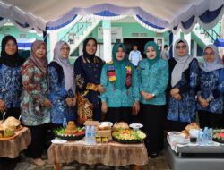 Ketua TP PKK Kotabaru Sambut Kedatangan Tim Pembina Posyandu dan Kader Berprestasi Tingkat Provinsi Kalsel 2025