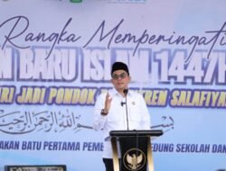 Bupati Tanah Bumbu Hadiri Hari Jadi Ponpes Salafiyah Al-Istiqamah dan Letakkan Batu Pertama Pembangunan Gedung Baru