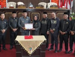 Bupati Kotabaru Sampaikan Nota Keuangan dan RAPBD-P TA 2025 Rapat Paripurna DPRD