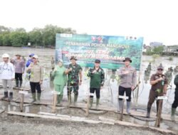 Hijaukan Pesisir, DPRD, Pemda, dan TNI Tanam Ratusan Mangrove