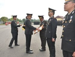 Peringati HUT RI ke-80, Polda Kalsel Beri Penghargaan untuk 22 Personel Berprestasi
