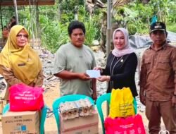 Dua Rumah di Langkang Baru Ludes Terbakar, Ketua DPRD Kotabaru Turun Tangan Bantu Korban