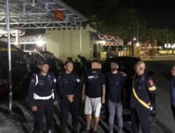 Petugas Satbrimob Polda Kalsel Amankan Pengendara Bawa Obat Terlarang