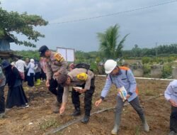 Dukung Ketahanan Pangan Nasional, Polsek Kelumpang Barat  Bersama PT Palma Prima Gelar Penanaman Jagung