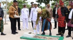 Maknai Hari Pahlawan, Bupati Tanah Bumbu Ziarah ke Taman Makam Pahlawan Matone