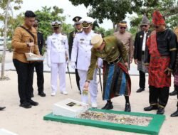 Maknai Hari Pahlawan, Bupati Tanah Bumbu Ziarah ke Taman Makam Pahlawan Matone
