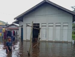 Banjir Rendam Desa Simpang Lima, Air Capai Kaki Orang Dewasa