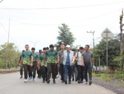 Bupati Andi Rudi Latif Ikuti Jalan Sehat Bersama Yonif TP 828/BWM