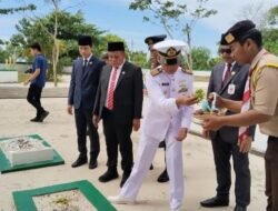 Momen Haru Peringatan 7 Februari: DPRD Tanbu Ziarahi Makam Pejuang Bangsa
