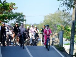 Ketua DPRD Kotabaru Ikuti Fun Bike “Kotabaru Hebat” Sekaligus Promosikan Wisata Daerah