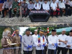 Tingkatkan Akses Wisata dan Ekonomi, Bupati Muh Rusli Resmikan Jalan Desa Teluk Tamiang