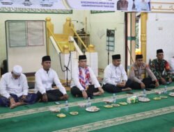 Safari Ramadhan di Desa Pantai, Pemkab Kotabaru Salurkan Berbagai Bantuan Pembangunan dan Sosial