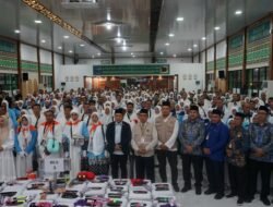 Tangis Haru Iringi Keberangkatan Jamaah Haji Kloter 13 Kotabaru-Tanah Bumbu ke Tanah Suci