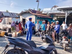 Sat Polairud Polres Tanah Laut Turun ke Pesisir, Nelayan Sungai Rasau Diedukasi Soal BBM Subsidi