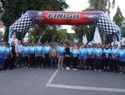 Meriahkan HUT ke-76 Kotabaru, Syairi Mukhlis Lepas Ratusan Peserta Fun Run di Siring Laut
