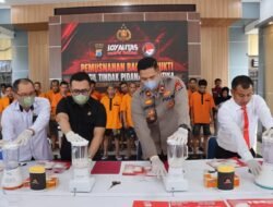 Satresnarkoba Polres Tanah Bumbu Musnahkan Barbuk Sabu dan Ekstasi Senilai Ribuan Dosis