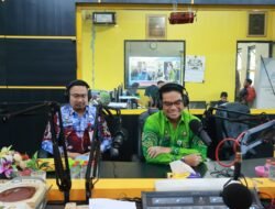 Dari Studio Radio Gema Saijaan ke Madinah, Sekda Kotabaru Sampaikan Pesan Hangat untuk Jamaah Haji