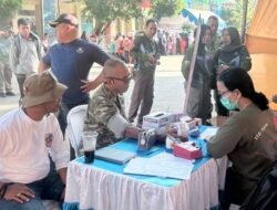 Satpol PP Kotabaru Jadi Garda Terdepan Gerakan Nasional ASRI, Pasar Limbur Raya Disulap Bersih dan Ramai Pasar Murah